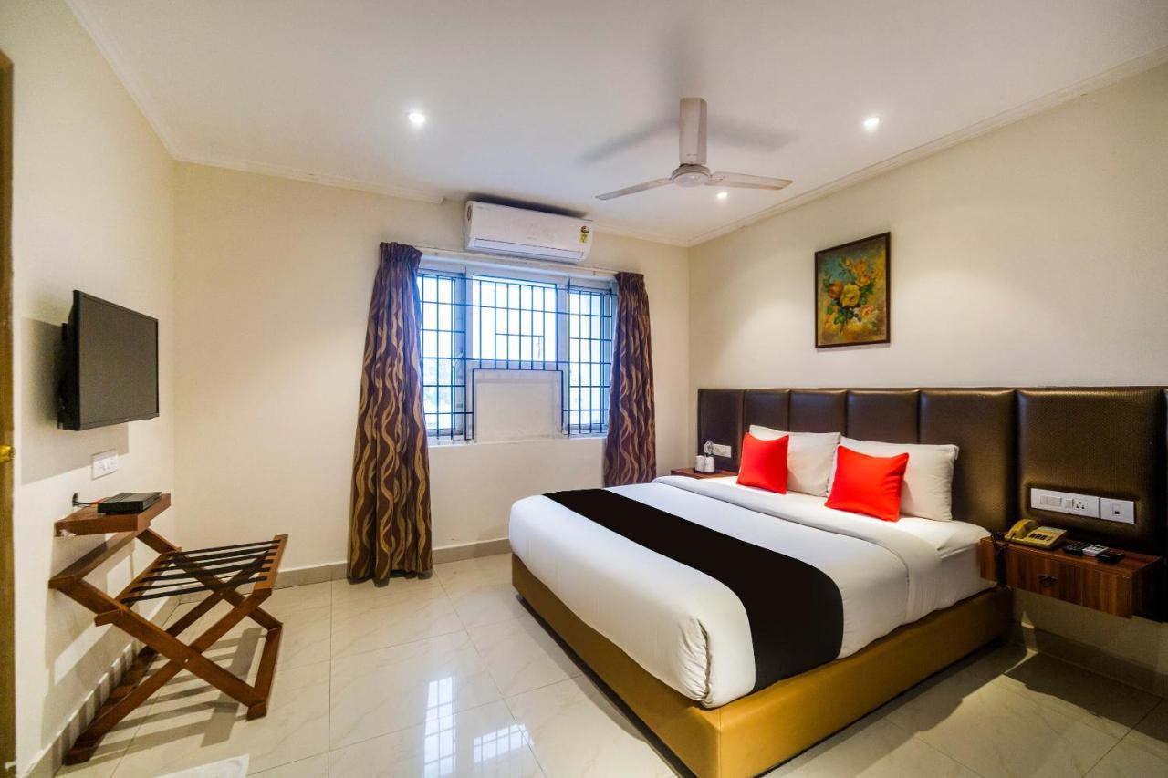 Capital O 66763 Blossoms Serviced Apartments Chennai Exterior foto