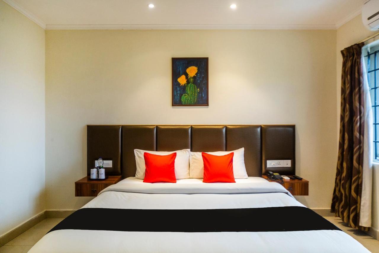 Capital O 66763 Blossoms Serviced Apartments Chennai Exterior foto
